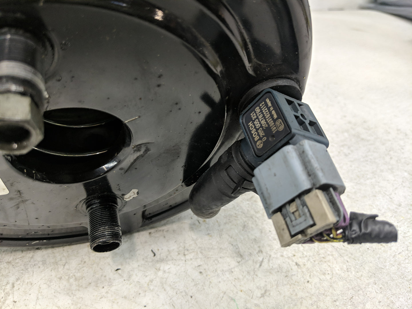 2013-2021 Chevrolet Trax Power Brake Booster Oem 1302557 - Oemusedautoparts1.com