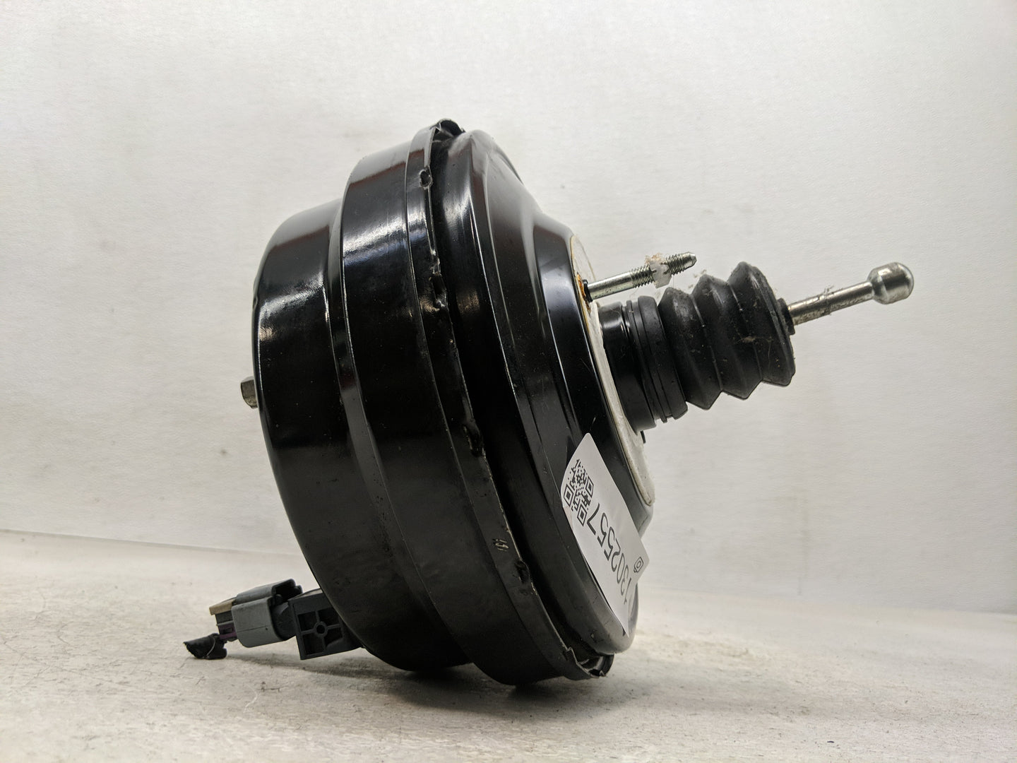 2013-2021 Chevrolet Trax Power Brake Booster Oem 1302557 - Oemusedautoparts1.com