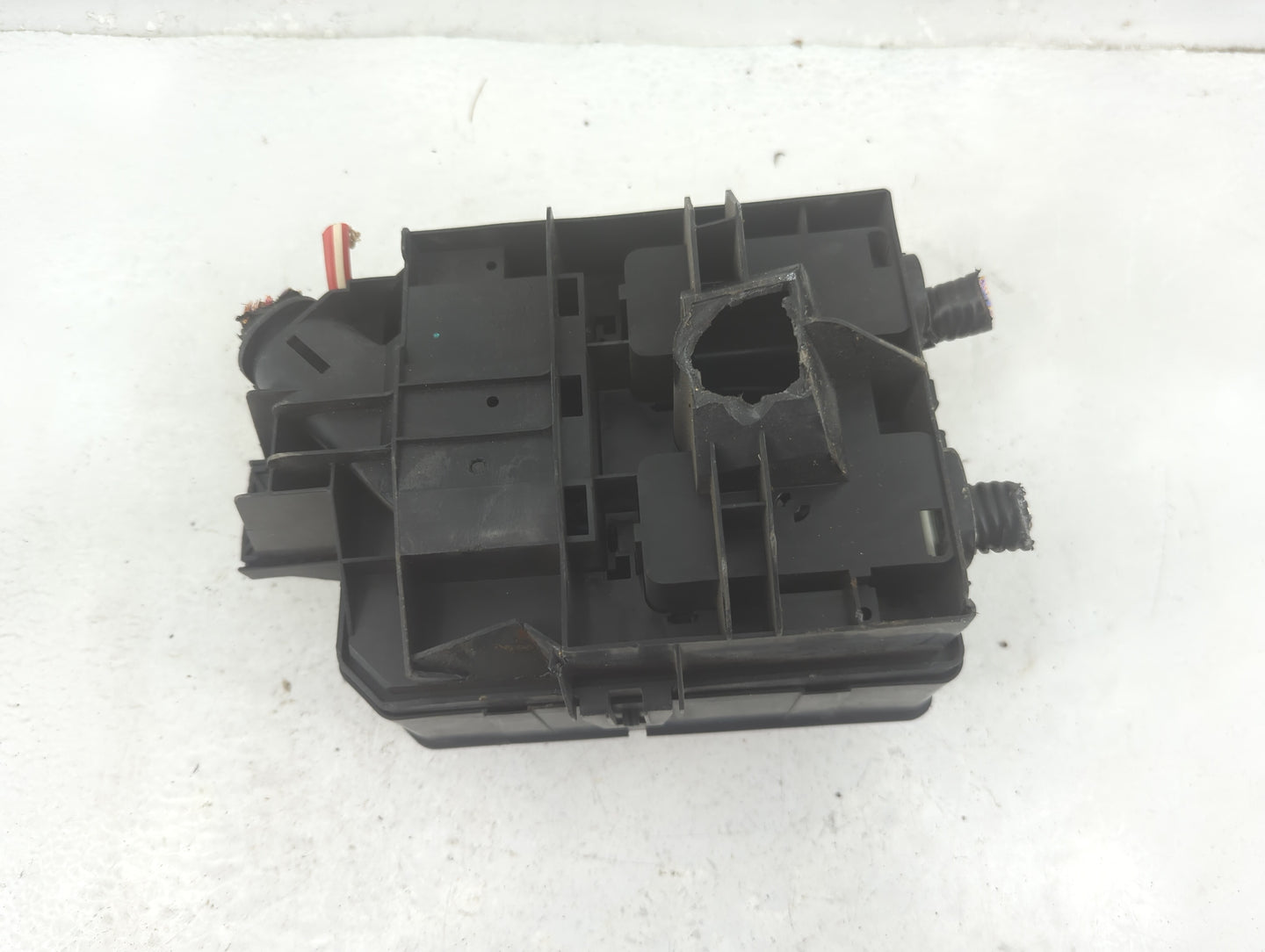 2018-2021 Chevrolet Trax Fusebox Fuse Box Panel Relay Module P/N:42624876 42750630 Fits Fits 2018 2019 2020 2021 OEM Used Au
