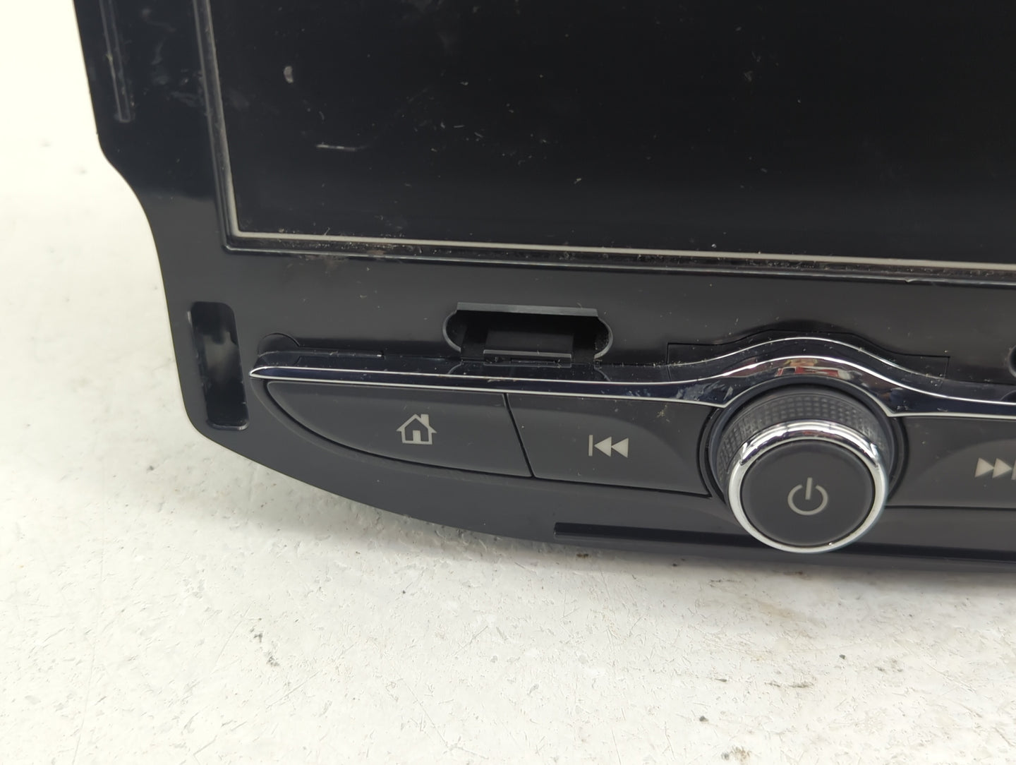 2021 Chevrolet Trax Radio AM FM Cd Player Receiver Replacement P/N:84799510 Fits OEM Used Auto Parts - Oemusedautoparts1.com
