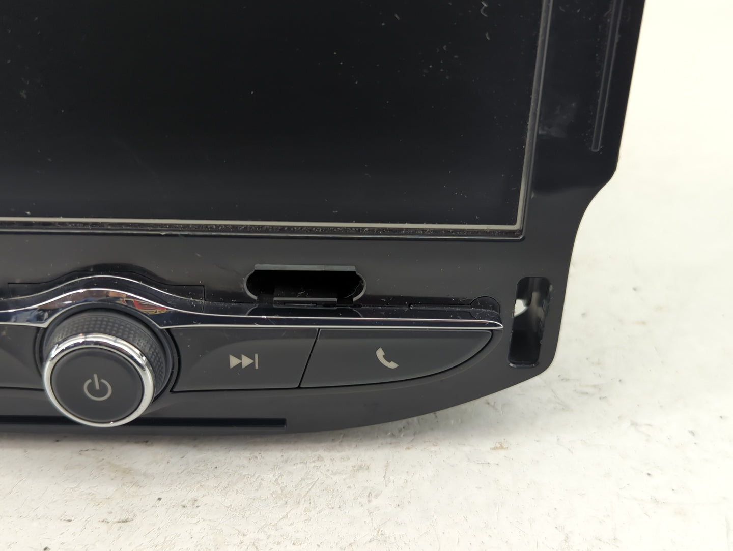 2021 Chevrolet Trax Radio AM FM Cd Player Receiver Replacement P/N:84799510 Fits OEM Used Auto Parts - Oemusedautoparts1.com