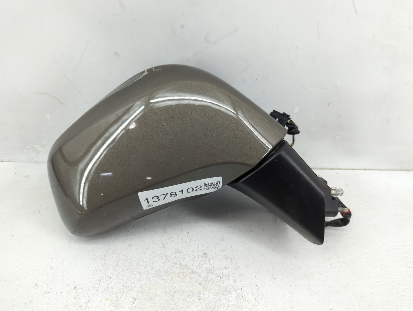 2017-2021 Chevrolet Trax Passenger Side View Mirror - Right Door Mirror OEM Used - Oemusedautoparts1.com