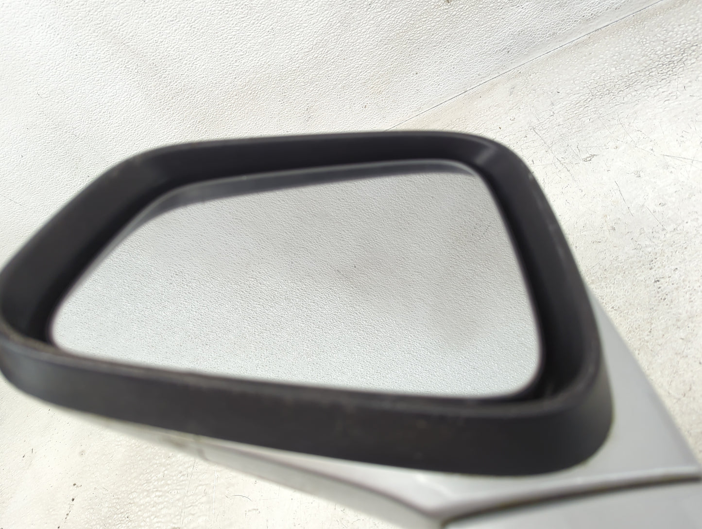 2017-2021 Chevrolet Trax Driver Side View Mirror - Left Door Mirror OEM Used - Oemusedautoparts1.com