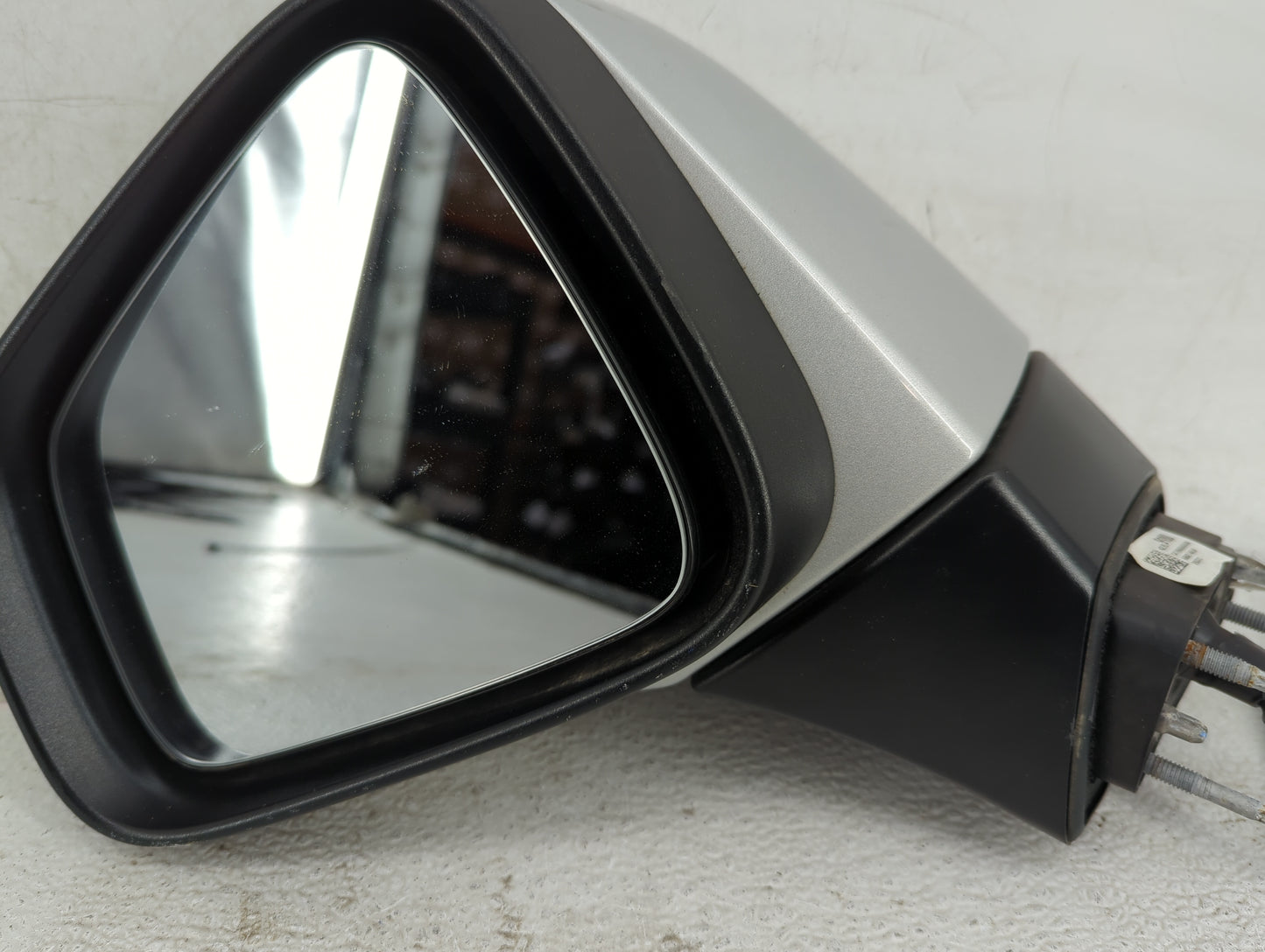2021 Chevrolet Trax Driver Side View Mirror - Left Door Mirror OEM Used - Oemusedautoparts1.com