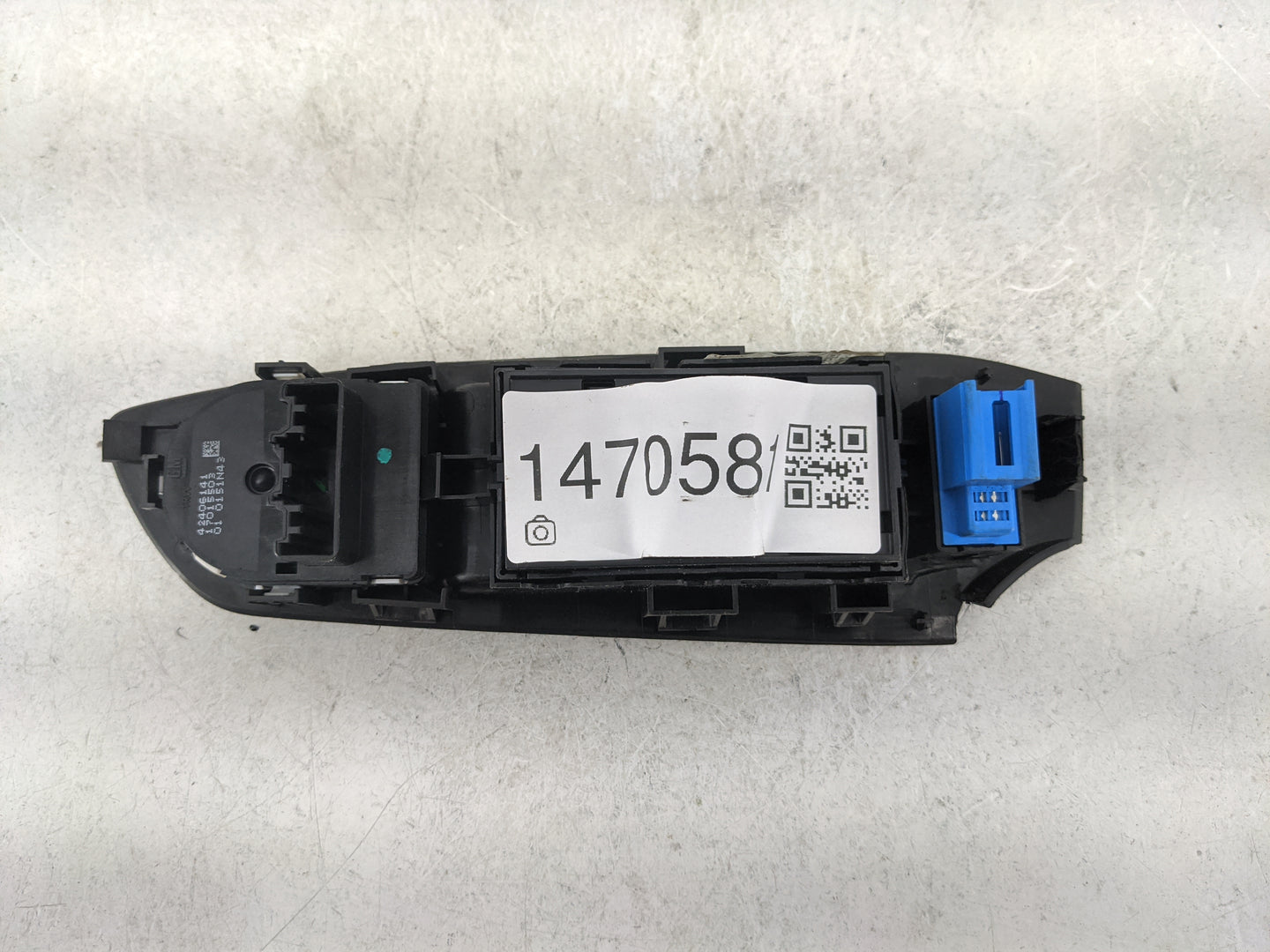 2017-2021 Chevrolet Trax Master Power Window Switch Replacement Driver Side Left P/N:42406141 17015503 Fits OEM Used Auto Pa
