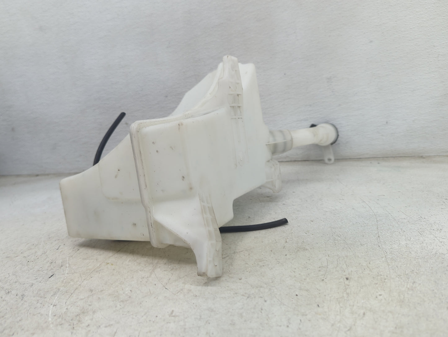2015-2021 Chevrolet Trax Windshield Washer Fluid Reservoir Bottle Oem 1473686 - Oemusedautoparts1.com