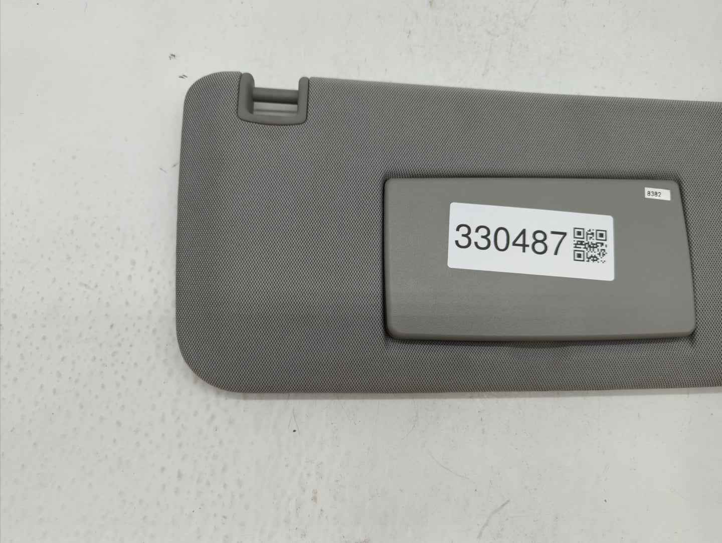 2017-2018 Chevrolet Trax Sun Visor Shade Replacement Passenger Right Mirror Fits Fits 2017 2018 OEM Used Auto Parts - Oemuse