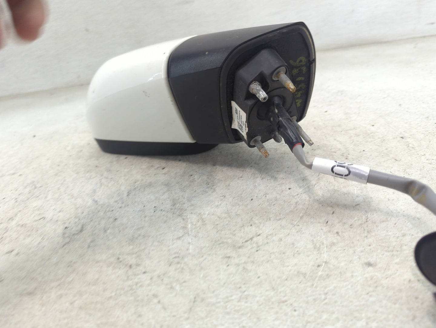 2017-2021 Chevrolet Trax Driver Side View Mirror - Left Door Mirror OEM Used - Oemusedautoparts1.com