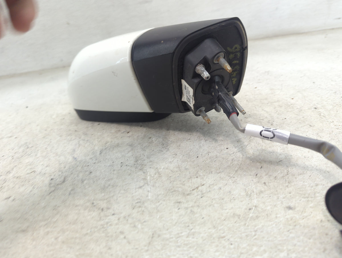 2017-2021 Chevrolet Trax Driver Side View Mirror - Left Door Mirror OEM Used - Oemusedautoparts1.com
