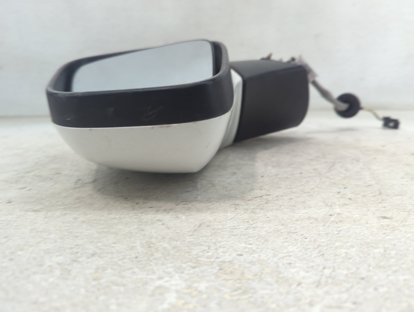2017-2021 Chevrolet Trax Driver Side View Mirror - Left Door Mirror OEM Used - Oemusedautoparts1.com