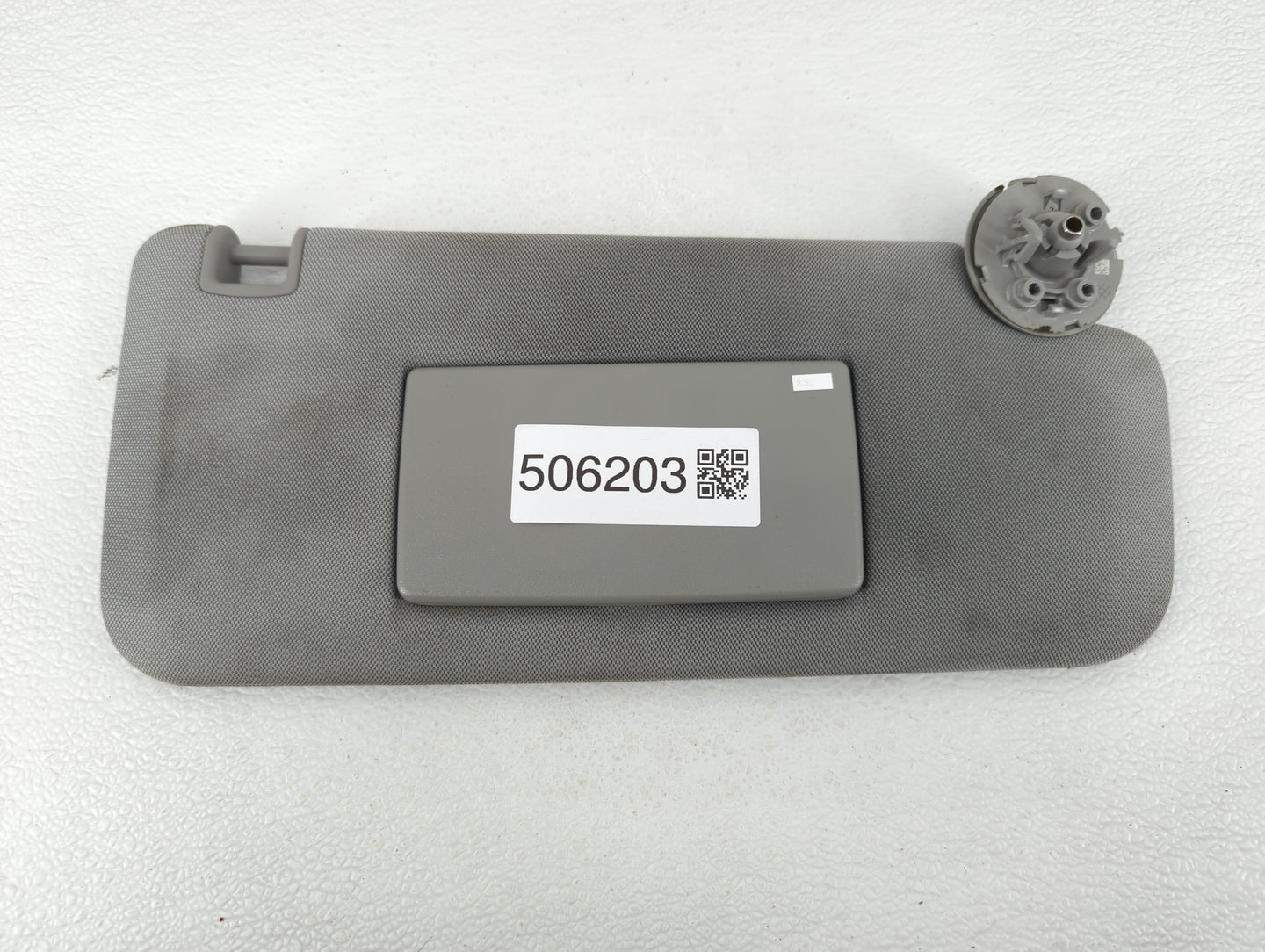 2017-2021 Chevrolet Trax Sun Visor Shade Replacement Passenger Right Mirror Fits Fits 2017 2018 2019 2020 2021 OEM Used Auto