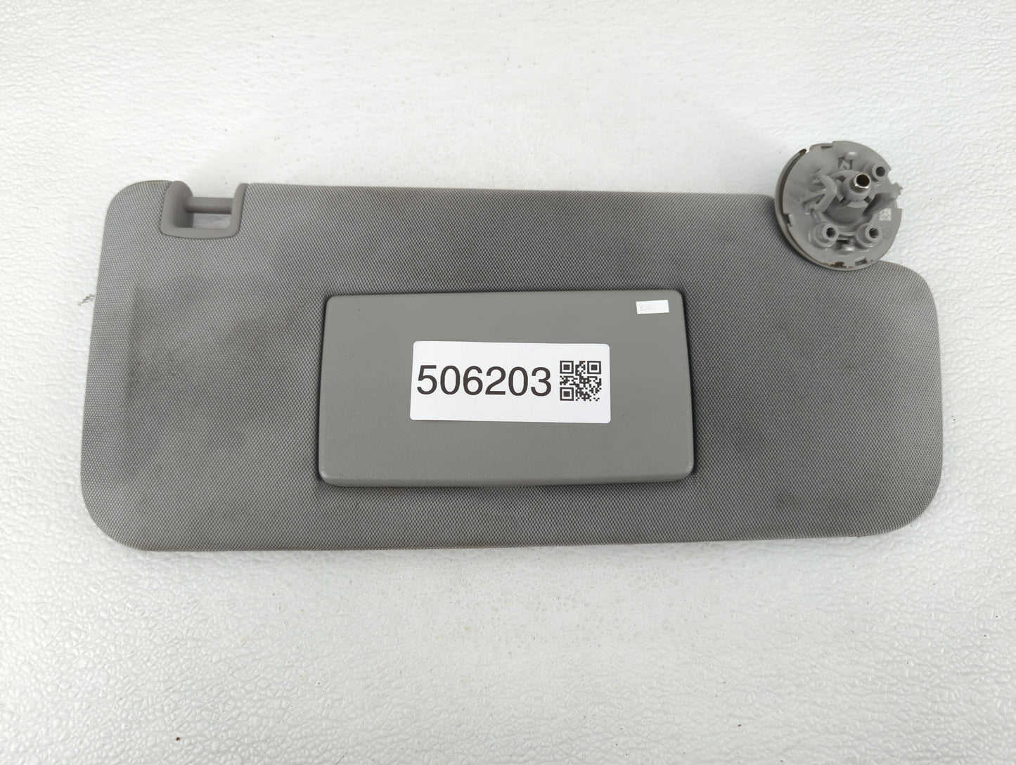 2017-2021 Chevrolet Trax Sun Visor Shade Replacement Passenger Right Mirror Fits Fits 2017 2018 2019 2020 2021 OEM Used Auto