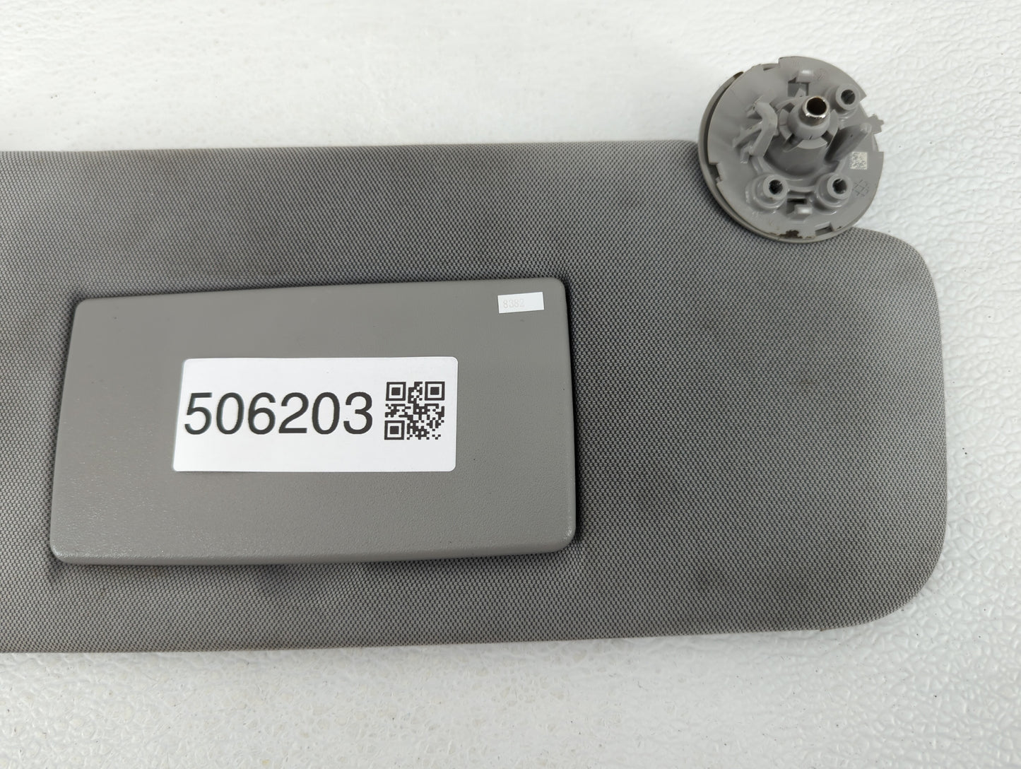 2017-2021 Chevrolet Trax Sun Visor Shade Replacement Passenger Right Mirror Fits Fits 2017 2018 2019 2020 2021 OEM Used Auto