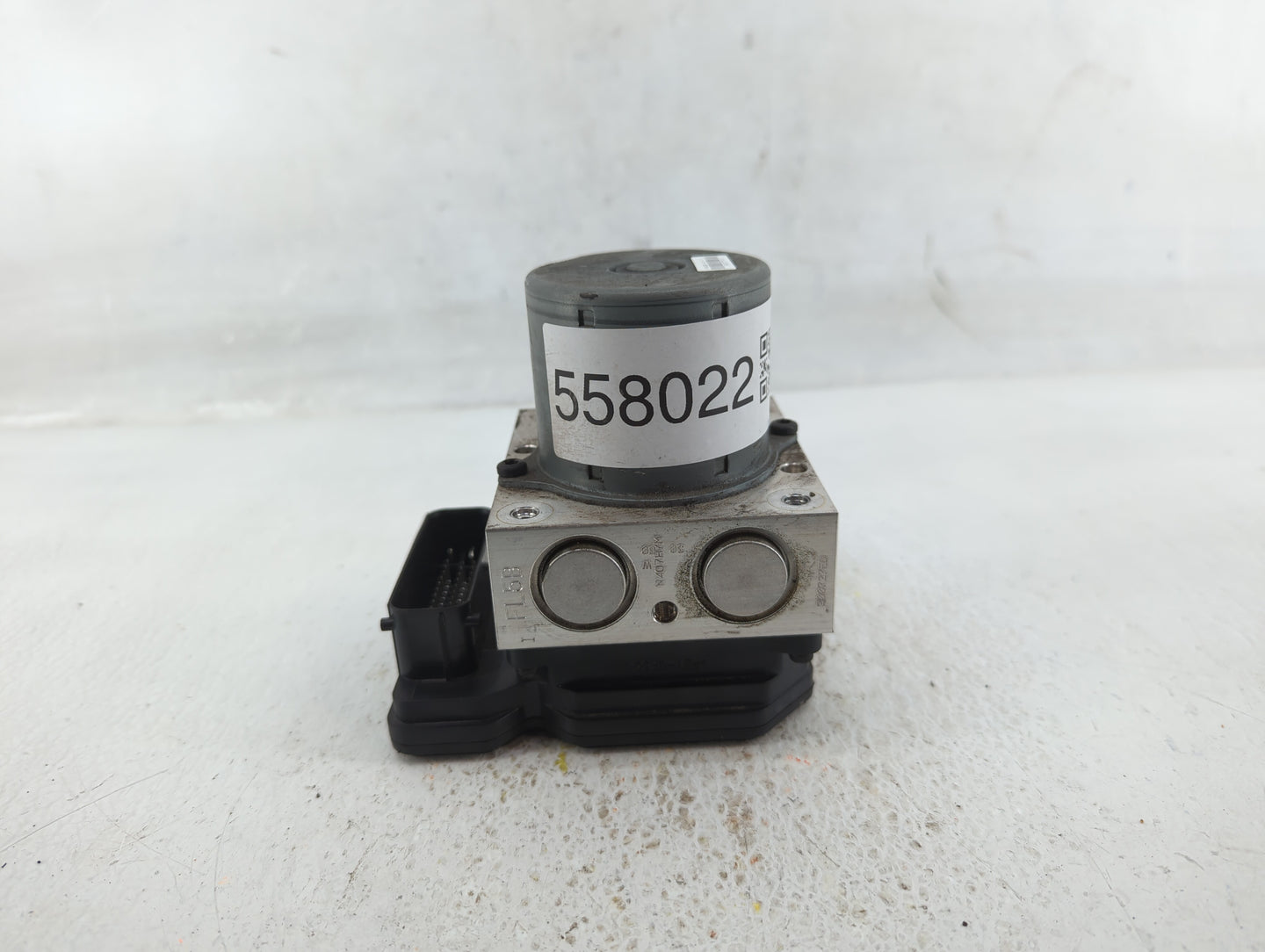 2017-2021 Chevrolet Trax ABS Pump Control Module Replacement P/N:42653519 Fits Fits 2017 2018 2019 2020 2021 OEM Used Auto P