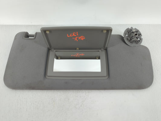 2017-2021 Chevrolet Trax Sun Visor Shade Replacement Passenger Right Mirror Fits Fits 2017 2018 2019 2020 2021 OEM Used Auto