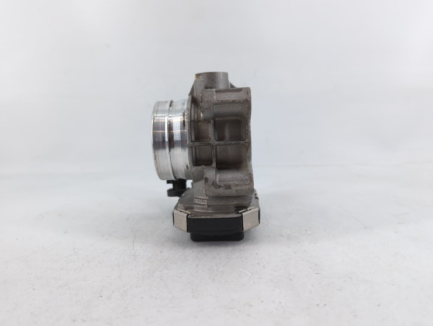 2021 Chevrolet Trax Throttle Body P/N:12671379AA Fits Fits 2016 2017 2018 2019 2020 2022 OEM Used Auto Parts - Oemusedautopa