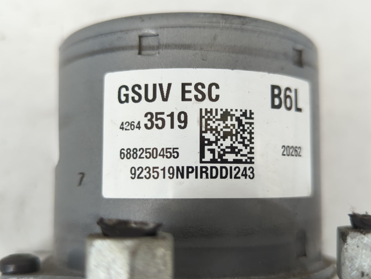 2017-2021 Chevrolet Trax ABS Pump Control Module Replacement P/N:42643519 Fits Fits 2017 2018 2019 2020 2021 OEM Used Auto P