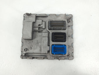 compare product 2021 Chevrolet Trax PCM Engine Control Computer ECU ECM PCU OEM P/N:12713427 Fits Fits 2020 2022 OEM Used Auto Parts