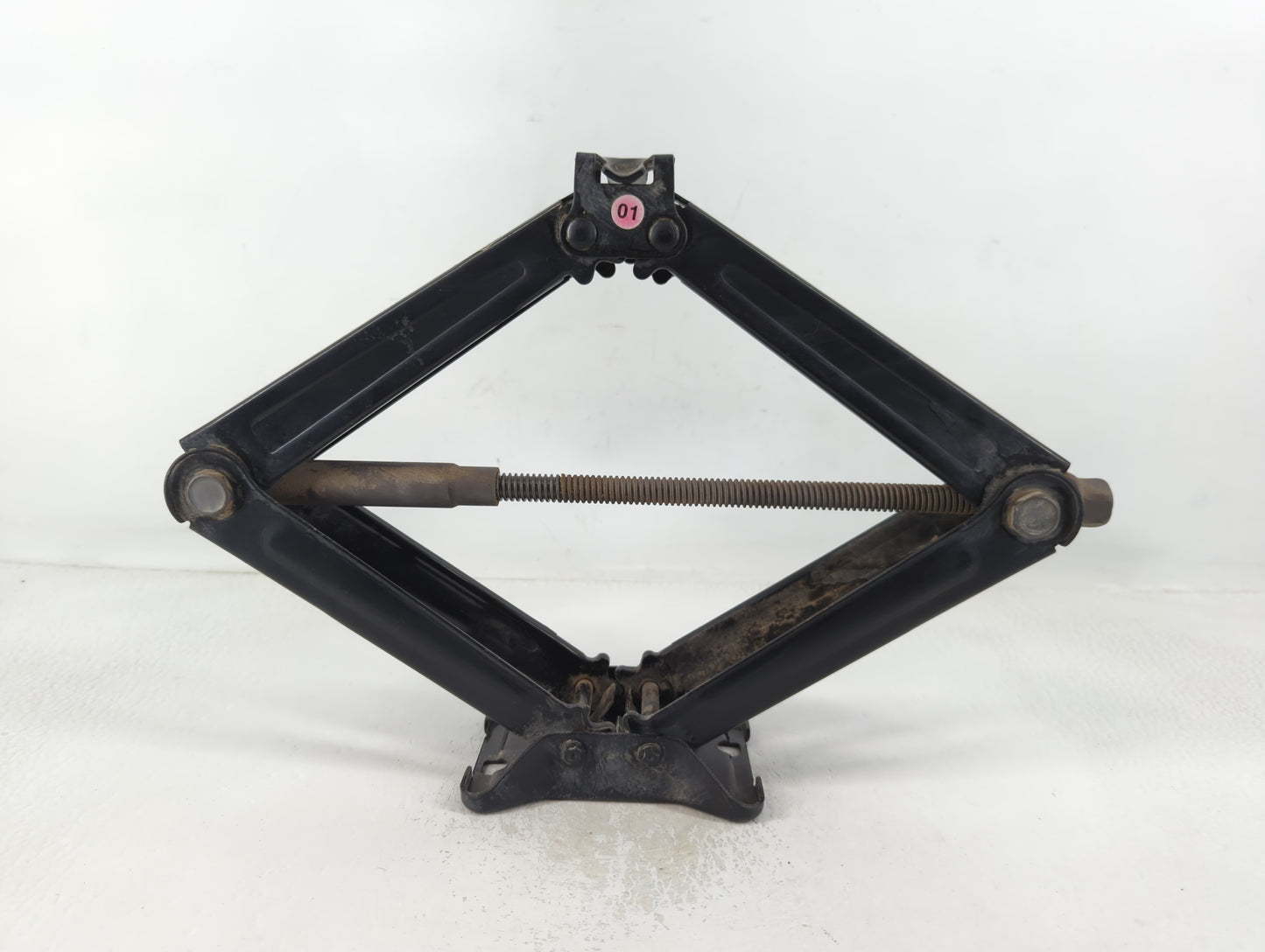 2021 Chevrolet Trax Spare Scissor Car Jack 748782 - Oemusedautoparts1.com