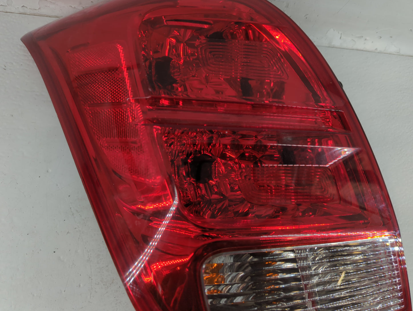 2017-2021 Chevrolet Trax Tail Light Assembly Driver Left OEM P/N:42599449 Fits Fits 2017 2018 2019 2020 2021 OEM Used Auto P
