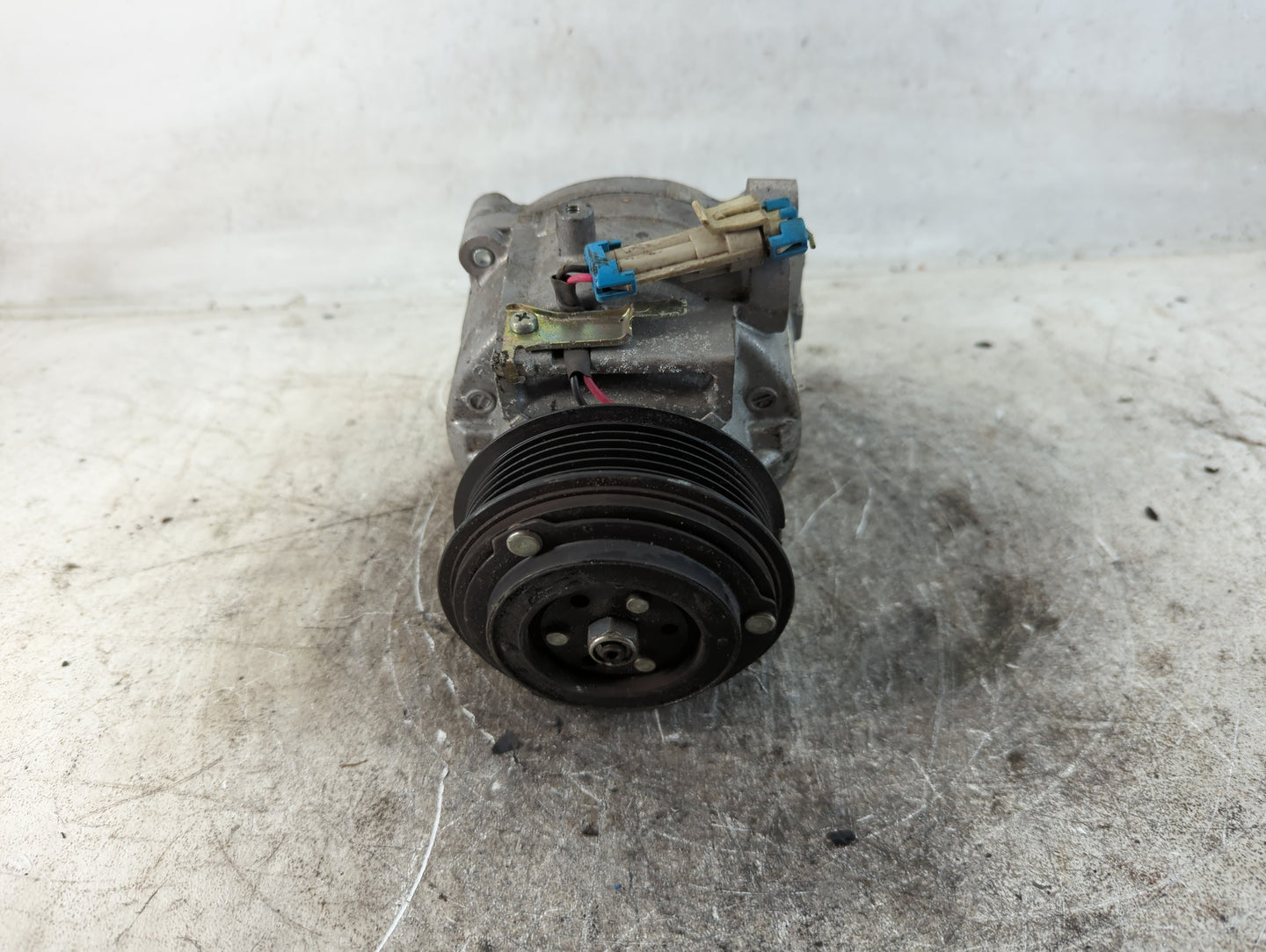 2021 Chevrolet Trax Alternator Replacement Generator Charging Assembly Engine OEM Fits Fits 2005 OEM Used Auto Parts - Oemus