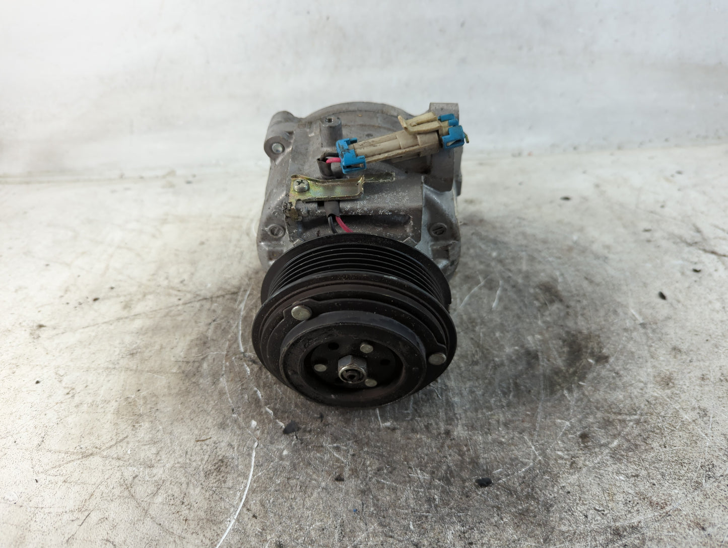 2021 Chevrolet Trax Alternator Replacement Generator Charging Assembly Engine OEM Fits Fits 2005 OEM Used Auto Parts - Oemus