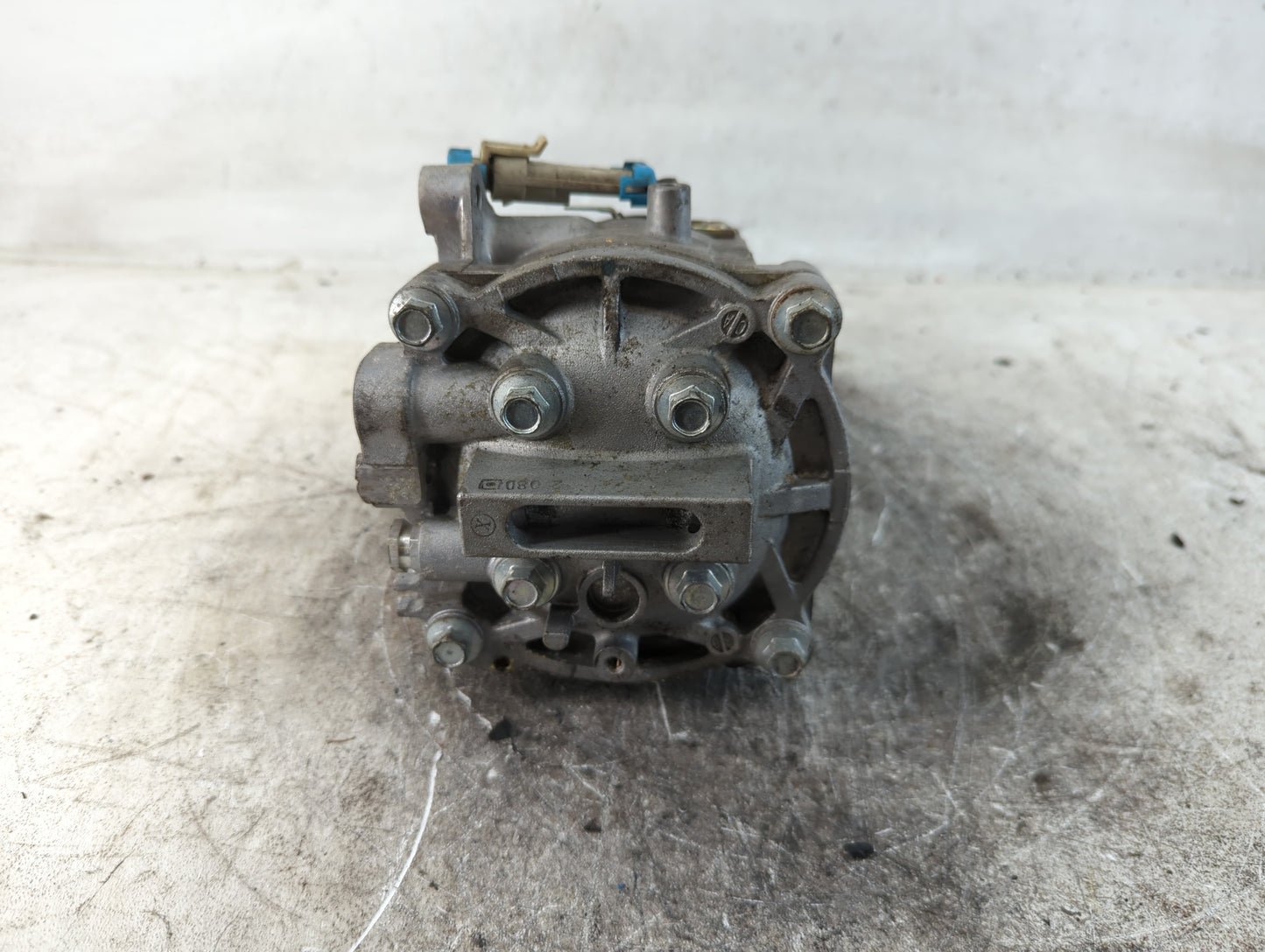 2021 Chevrolet Trax Alternator Replacement Generator Charging Assembly Engine OEM Fits Fits 2005 OEM Used Auto Parts - Oemus