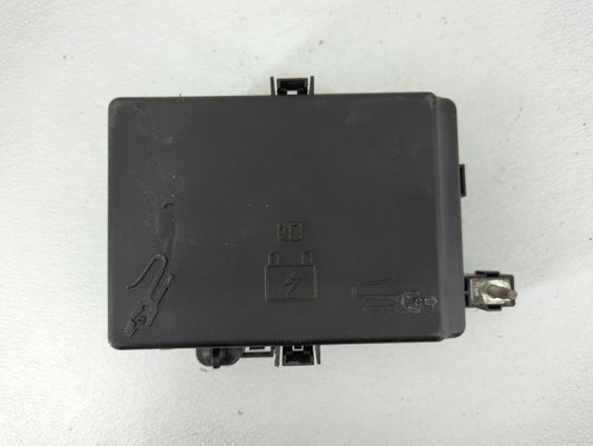 2021 Chrysler 300 Fusebox Fuse Box Panel Relay Module P/N:P68498666AA Fits OEM Used Auto Parts - Oemusedautoparts1.com