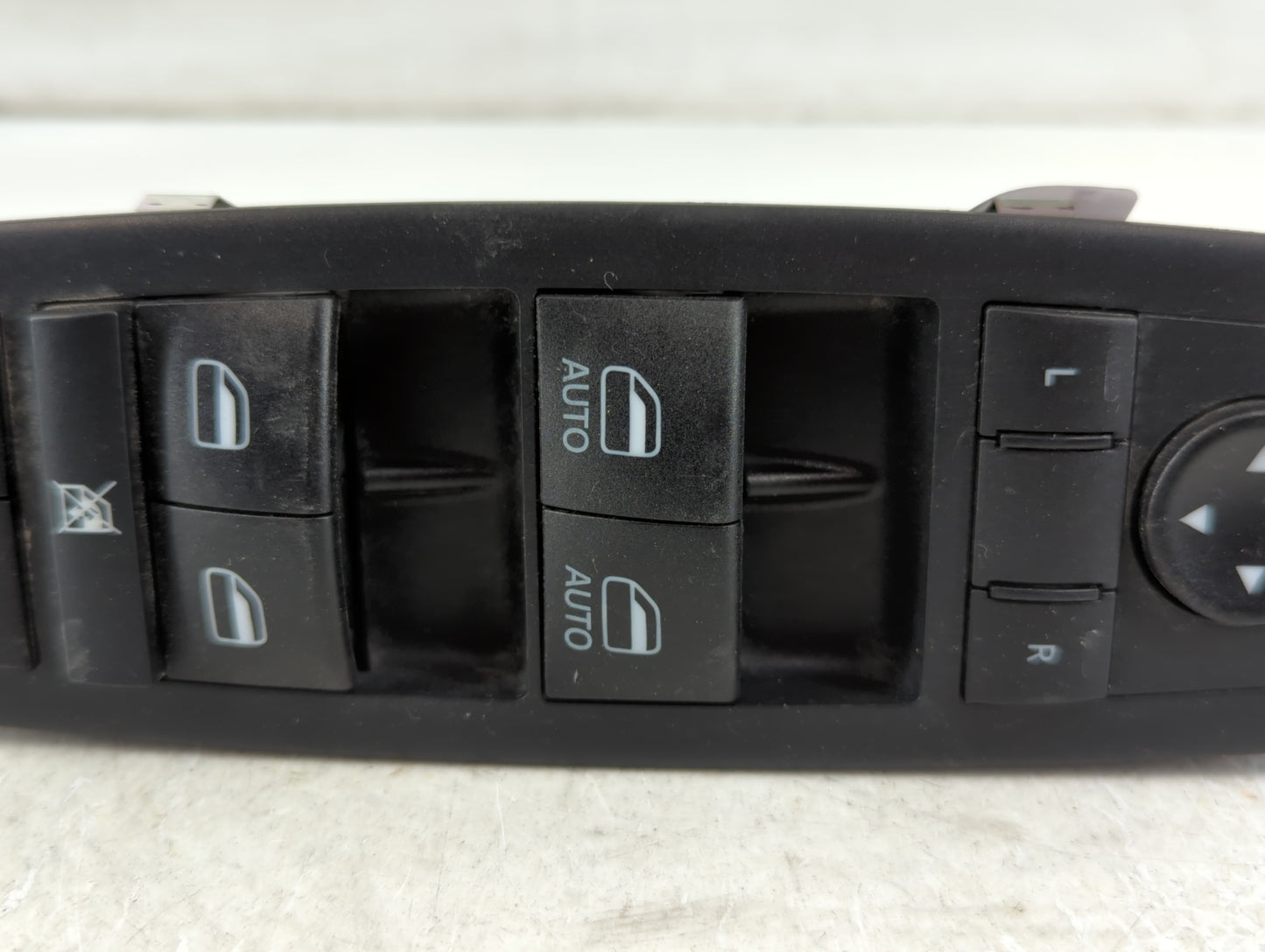 2020-2022 Chrysler 300 Master Power Window Switch Replacement Driver Side Left P/N:10507259 68455275AA Fits Fits 2020 2021 2