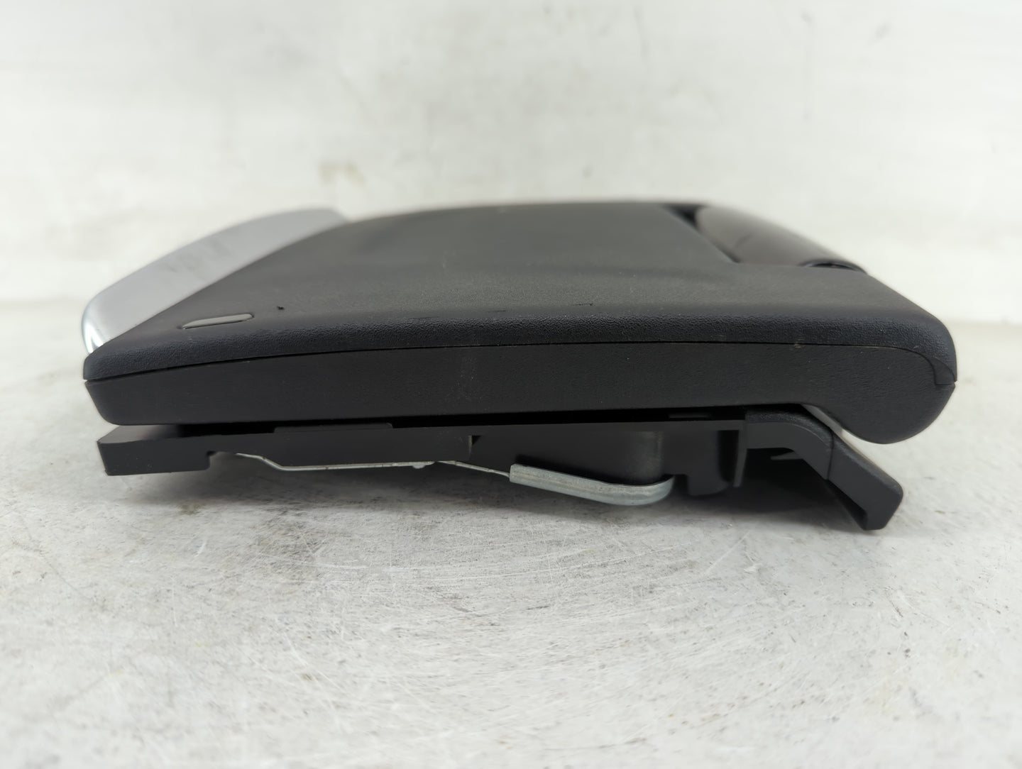 2021 Chrysler Pacifica Radio AM FM Cd Player Receiver Replacement P/N:5MH00DX9AC Fits OEM Used Auto Parts - Oemusedautoparts