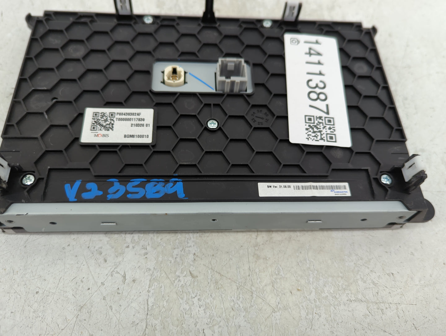 2021-2022 Chrysler Pacifica Information Display Screen - Oemusedautoparts1.com
