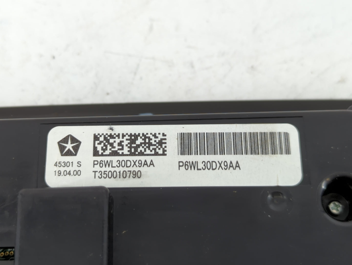 2017-2021 Chrysler Pacifica Climate Control Module Temperature AC/Heater Replacement P/N:P6WL30DX9AA T350010790 Fits OEM Use