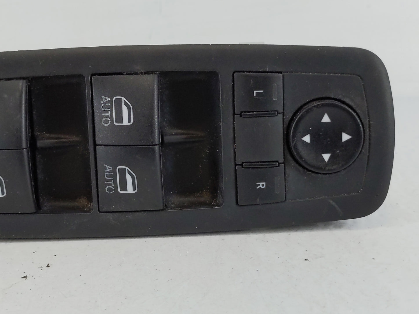 2020-2022 Chrysler Voyager Master Power Window Switch Replacement Driver Side Left P/N:68234092AC Fits OEM Used Auto Parts -