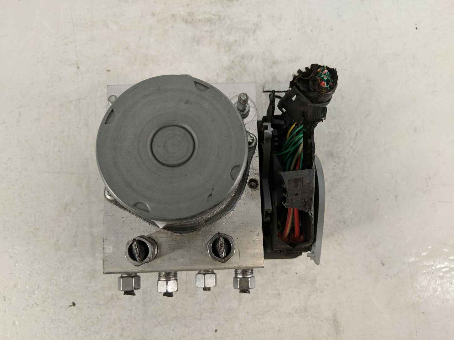2022 Chrysler Voyager ABS Pump Control Module Replacement P/N:970 277 68453574AF Fits Fits 2020 2021 OEM Used Auto Parts - O
