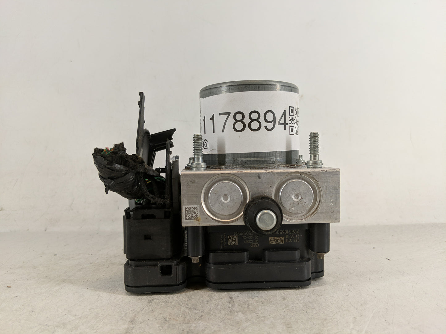 2022 Chrysler Voyager ABS Pump Control Module Replacement P/N:970 277 68453574AF Fits Fits 2020 2021 OEM Used Auto Parts - O