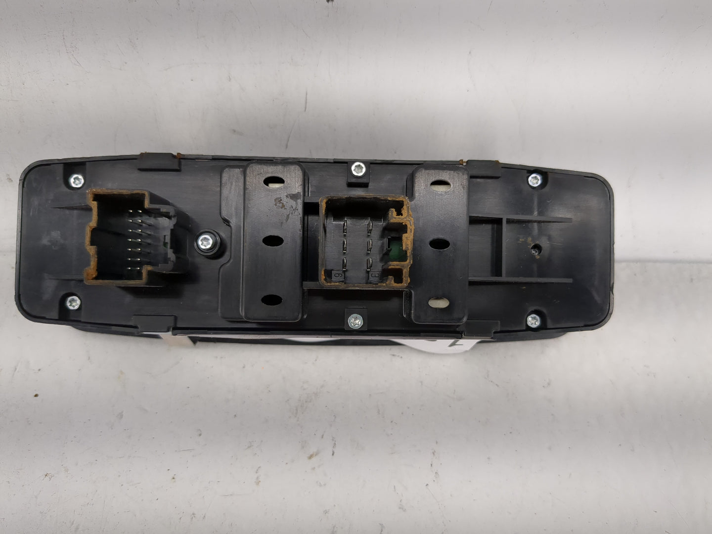 2020-2021 Chrysler Voyager Master Power Window Switch Replacement Driver Side Left P/N:68275252AE Fits OEM Used Auto Parts -