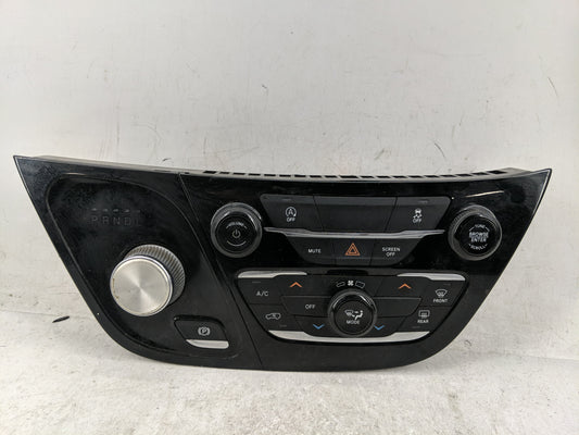 2021 Chrysler Voyager Climate Control Module Temperature AC/Heater Replacement P/N:1018120090 P7AS371X8AA Fits OEM Used Auto