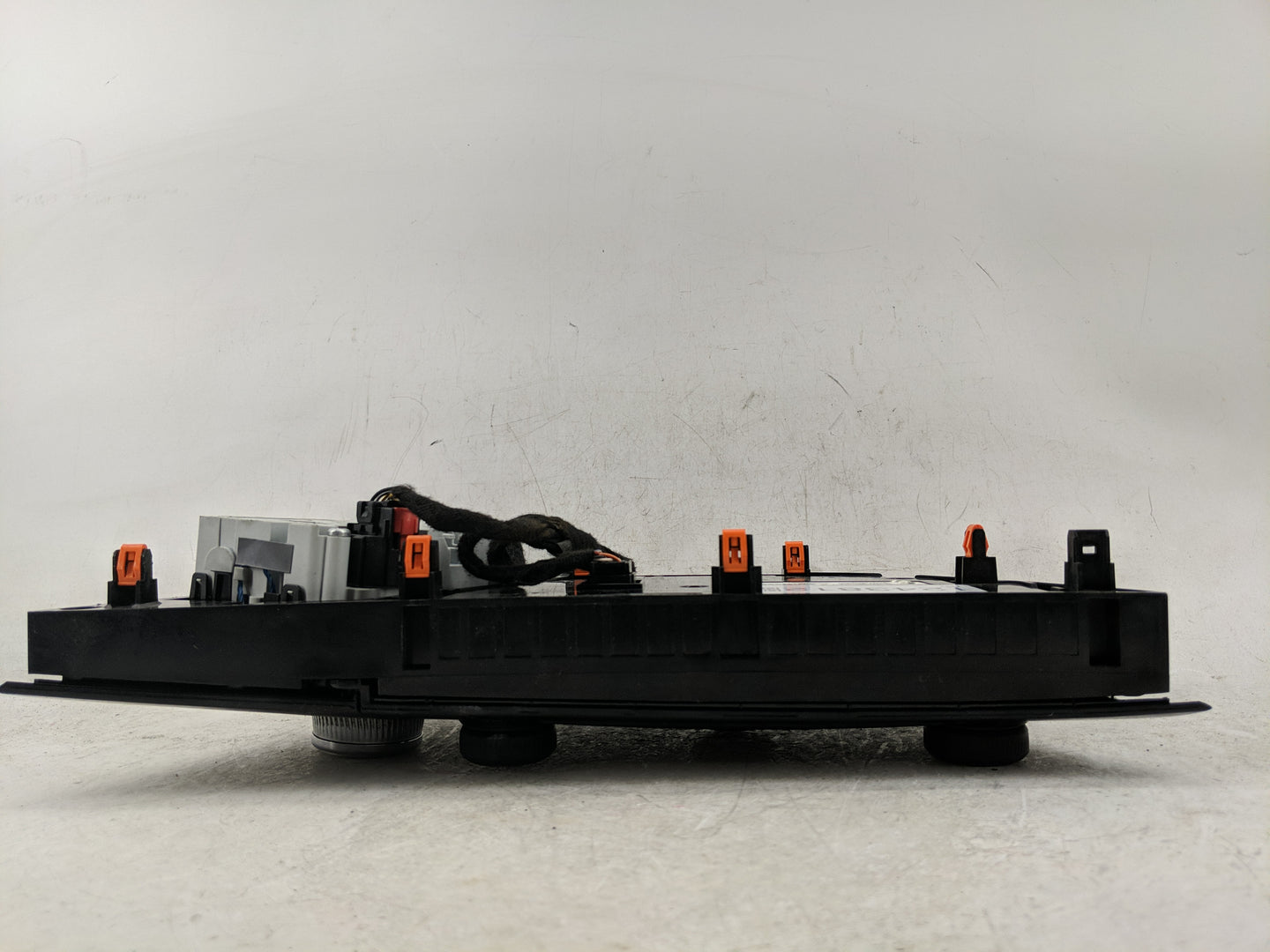 2021 Chrysler Voyager Climate Control Module Temperature AC/Heater Replacement P/N:1018120090 P7AS371X8AA Fits OEM Used Auto