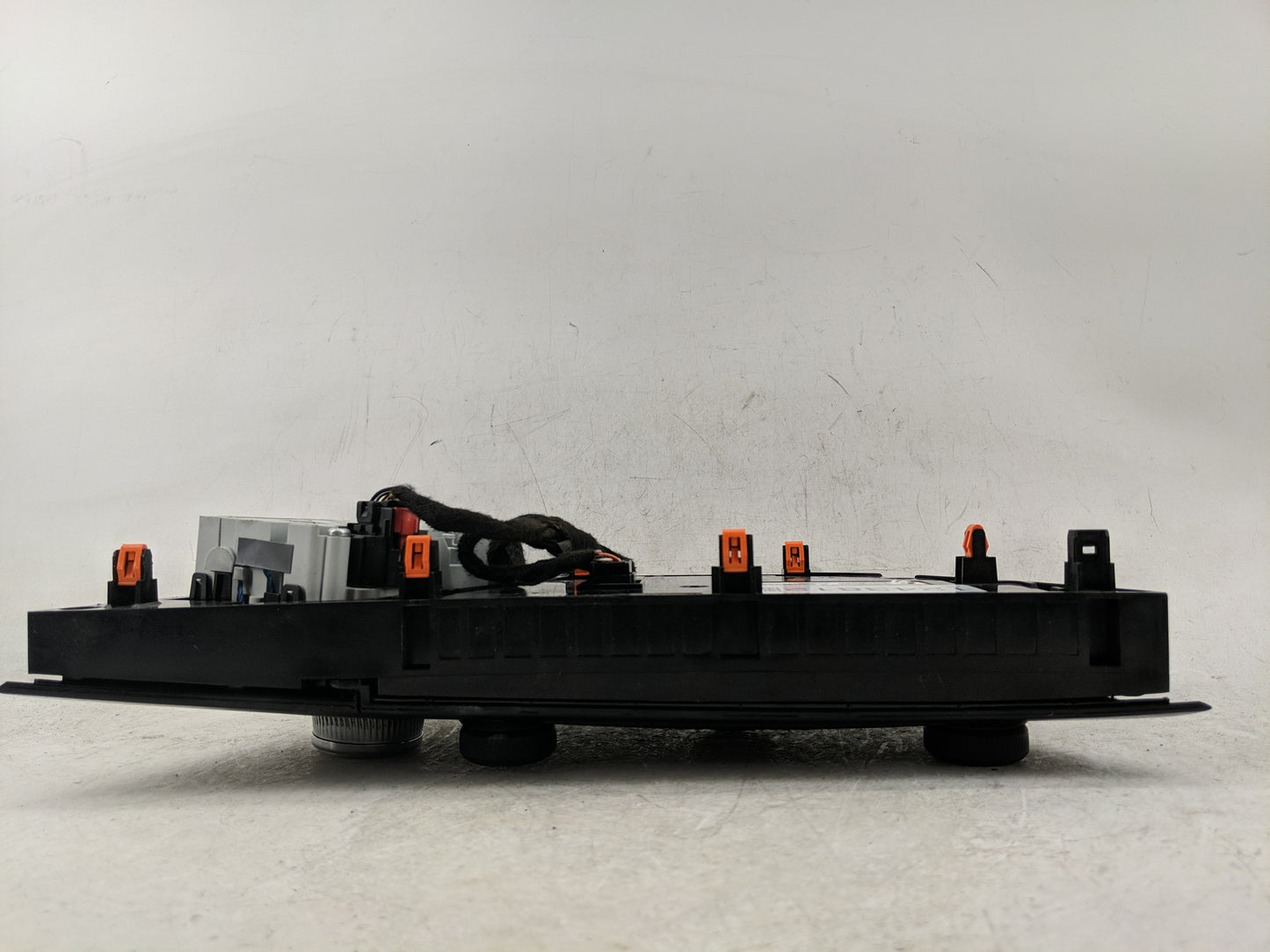 2021 Chrysler Voyager Climate Control Module Temperature AC/Heater Replacement P/N:1018120090 P7AS371X8AA Fits OEM Used Auto