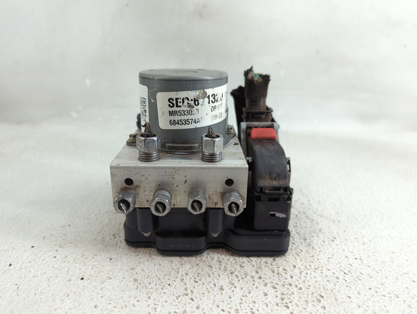 2022 Chrysler Voyager ABS Pump Control Module Replacement P/N:68577673AA Fits Fits 2020 2021 OEM Used Auto Parts - Oemusedau