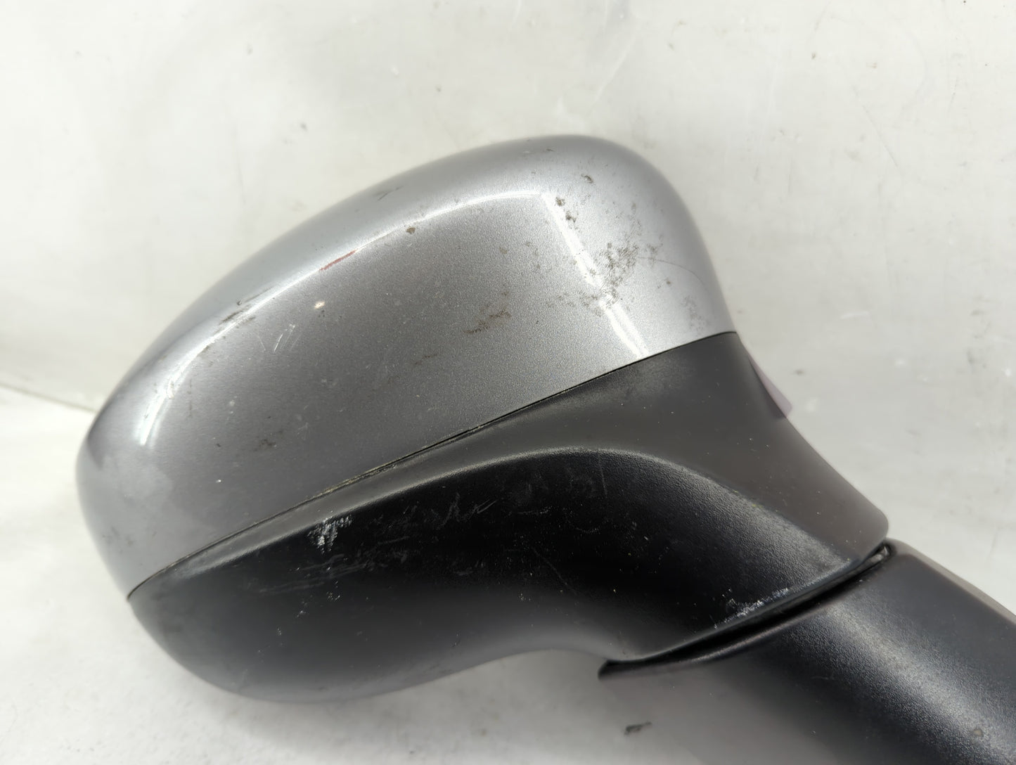 2020-2021 Chrysler Voyager Passenger Side View Mirror - Right Door Mirror OEM Used - Oemusedautoparts1.com