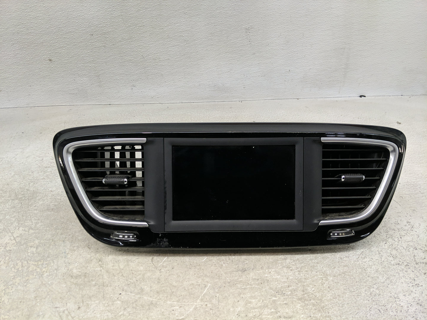2021-2021 Chrysler Voyager Radio Control Panel - Oemusedautoparts1.com