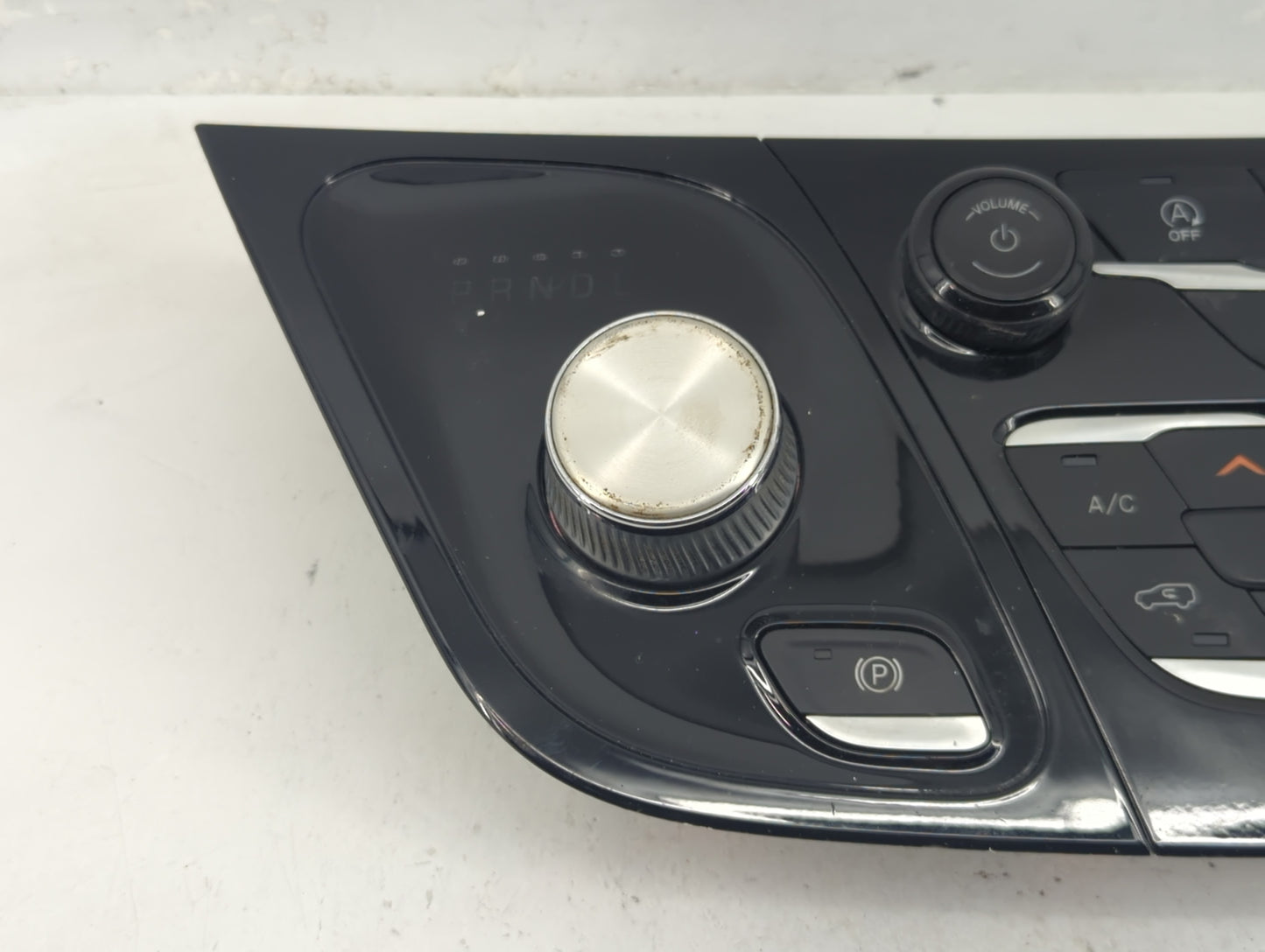 2021-2022 Chrysler Voyager Climate Control Module Temperature AC/Heater Replacement P/N:P7AS371X8AA Fits Fits 2021 2022 OEM 