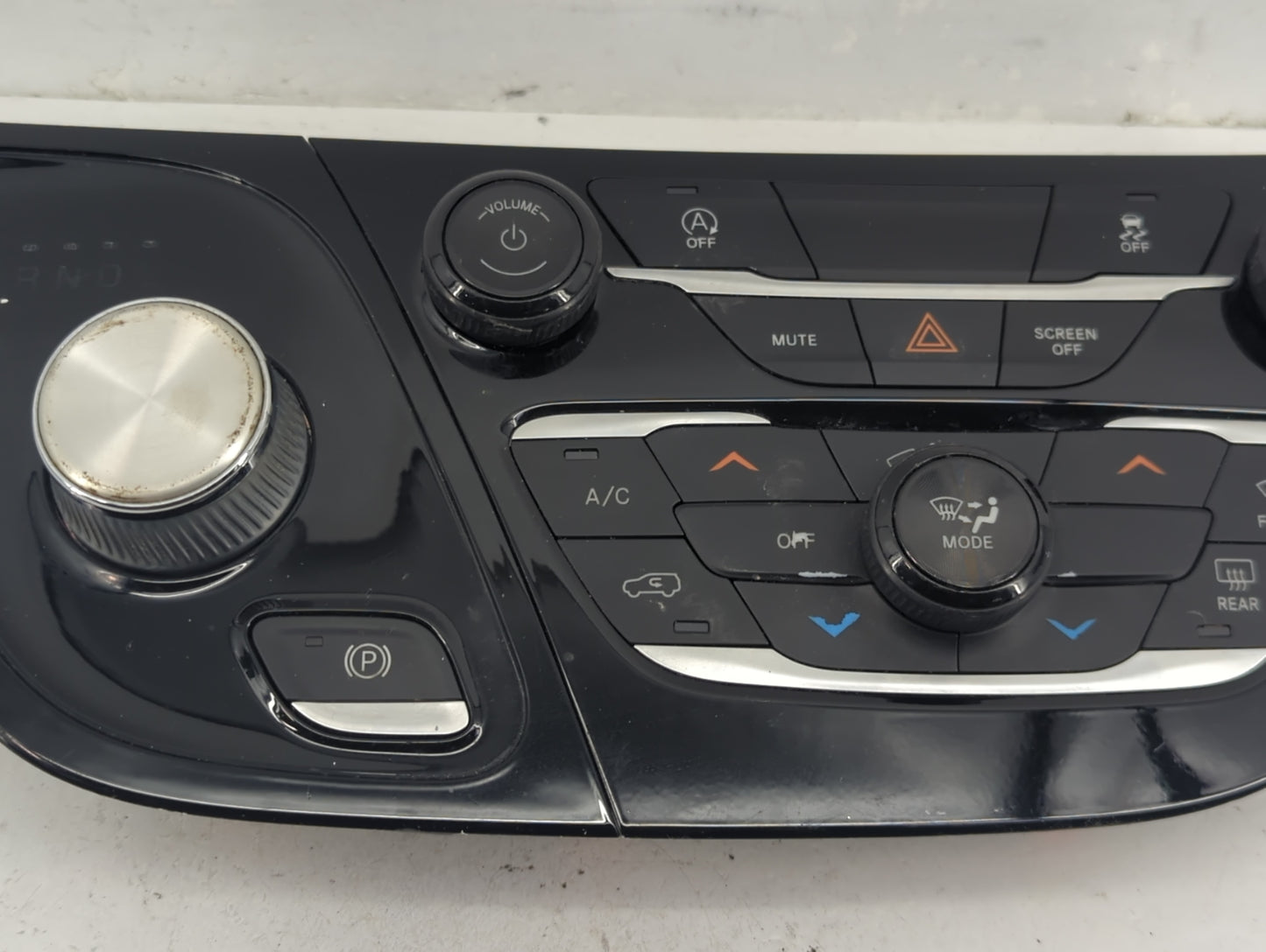 2021-2022 Chrysler Voyager Climate Control Module Temperature AC/Heater Replacement P/N:P7AS371X8AA Fits Fits 2021 2022 OEM 