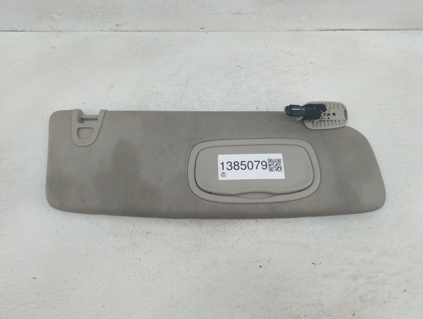 2020-2022 Chrysler Voyager Sun Visor Shade Replacement Passenger Right Mirror Fits Fits 2020 2021 2022 OEM Used Auto Parts -