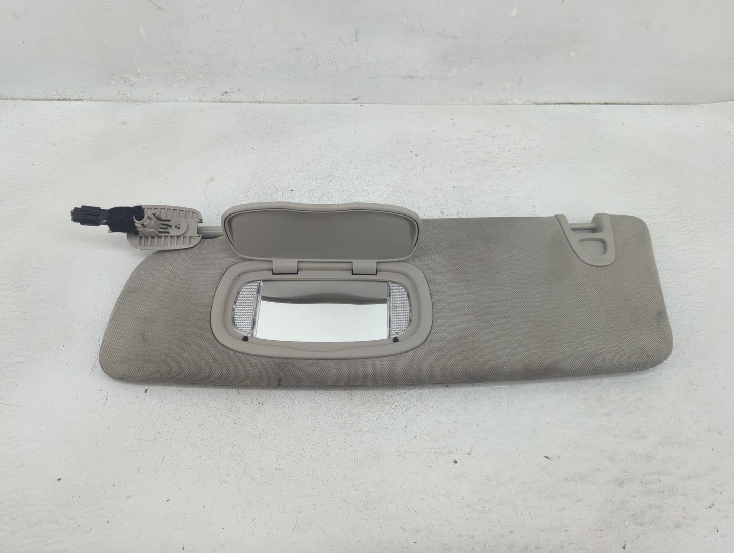 2020-2021 Chrysler Voyager Sun Visor Shade Replacement Driver Left Mirror Fits Fits 2020 2021 2022 OEM Used Auto Parts - Oem
