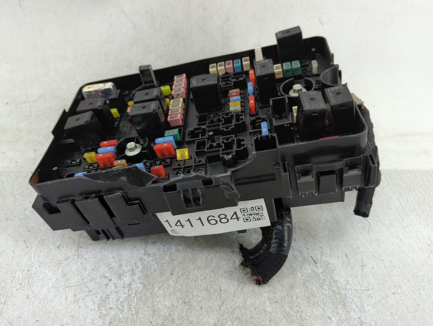 2020-2022 Chrysler Voyager Fusebox Fuse Box Panel Relay Module Fits Fits 2020 2021 2022 OEM Used Auto Parts - Oemusedautopar