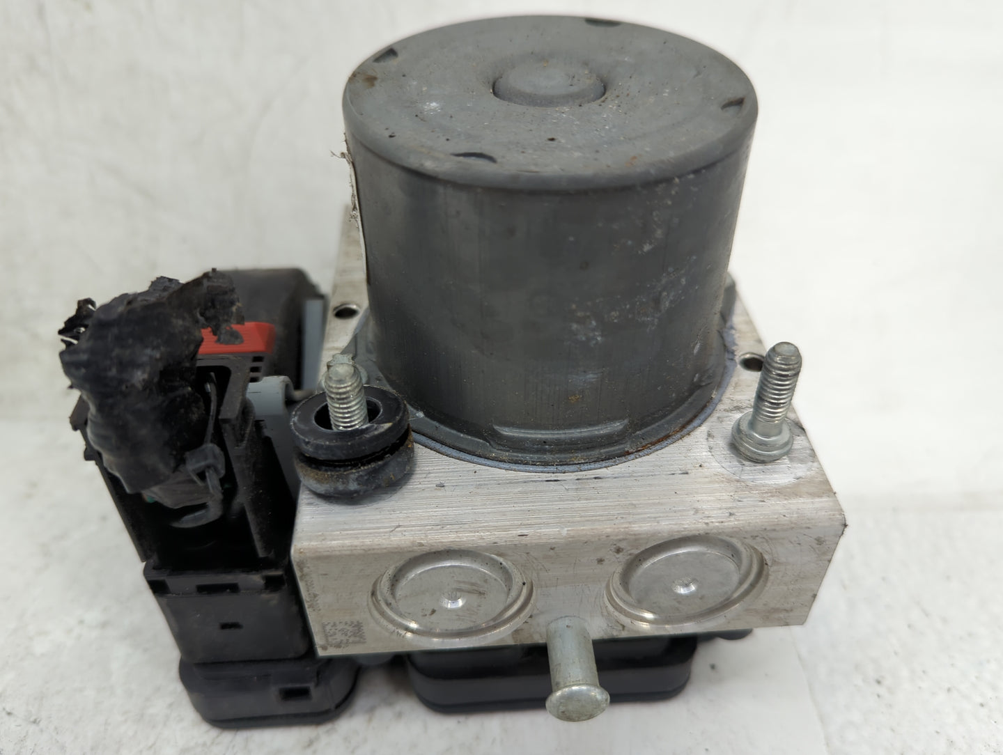2022 Chrysler Voyager ABS Pump Control Module Replacement Fits Fits 2020 2021 OEM Used Auto Parts - Oemusedautoparts1.com