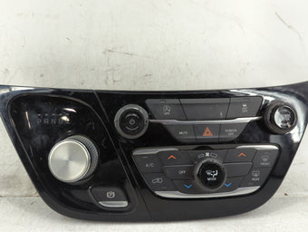 compare product 2021-2022 Chrysler Voyager Climate Control Module Temperature AC/Heater Replacement P/N:P7AS371X8AA Fits Fits 2021 2022 OEM Used Auto Parts
