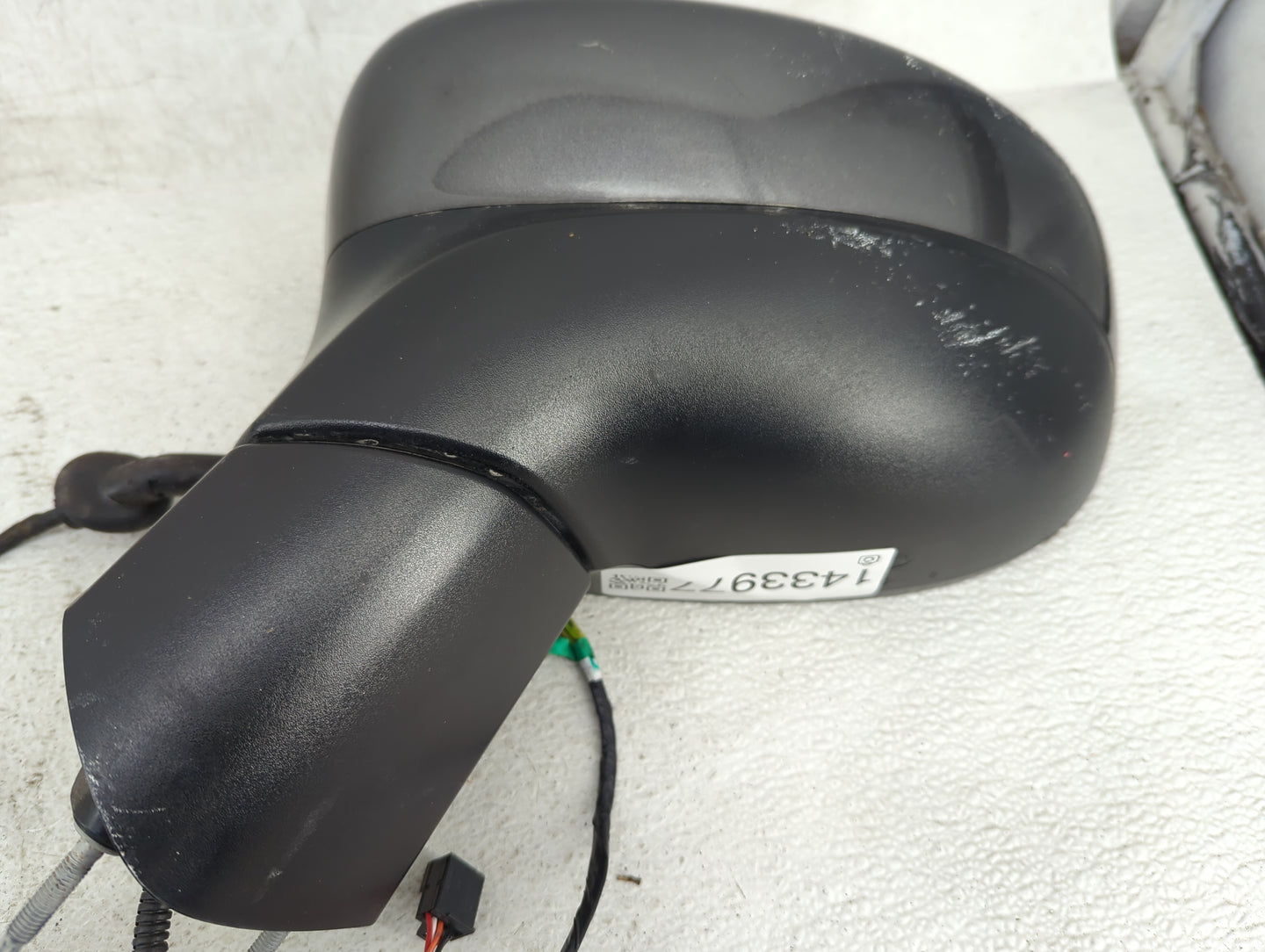 2020-2021 Chrysler Voyager Driver Side View Mirror - Left Door Mirror OEM Used - Oemusedautoparts1.com